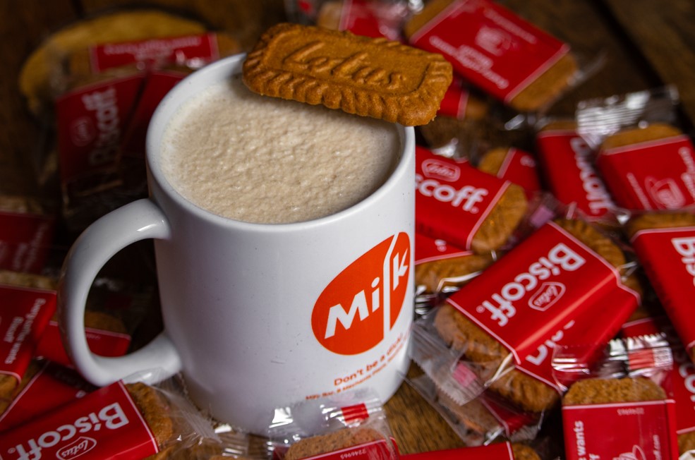 Biscoff cocktail in mug with milk logo
